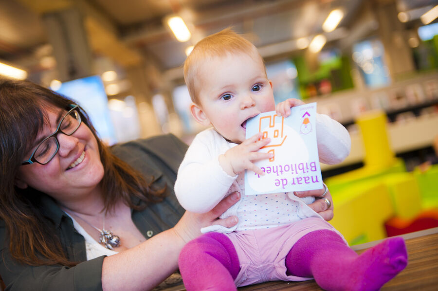 Moeder met baby bij Babybieb